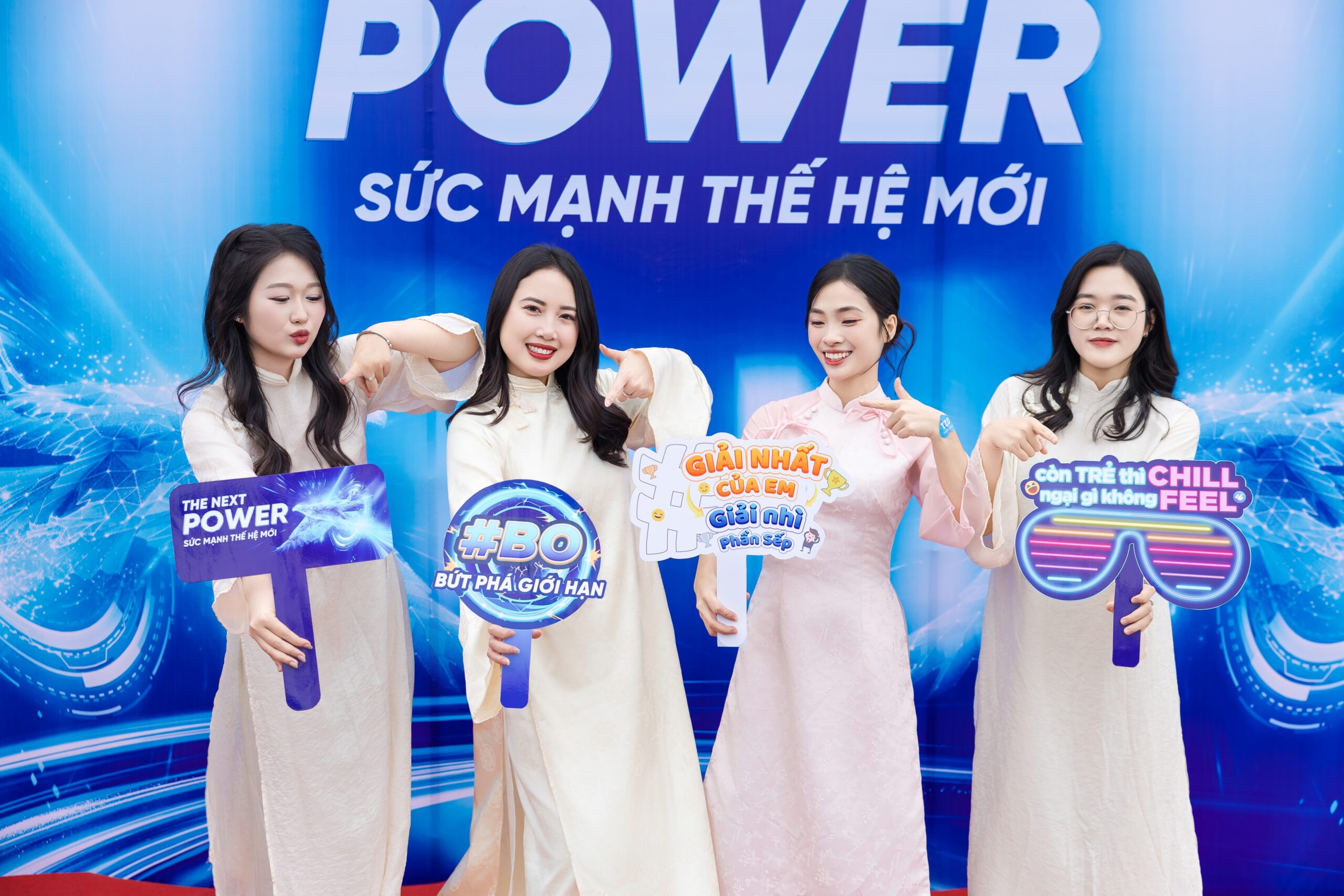 Đồng hành, gắn kết